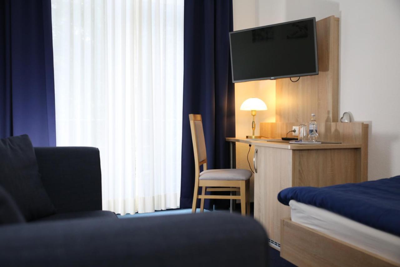 Hotel Pilar Garni Koln Bagian luar foto